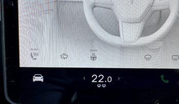 TESLA Model Y Performance Dual AWD All Black Steuer 21 Zoll voll