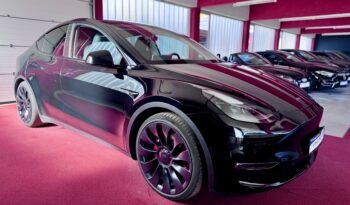 TESLA Model Y Performance Dual AWD All Black Steuer 21 Zoll voll