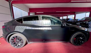 TESLA Model Y Performance Dual AWD All Black Steuer 21 Zoll voll