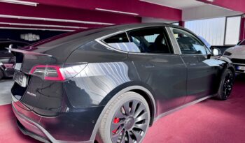 TESLA Model Y Performance Dual AWD All Black Steuer 21 Zoll voll